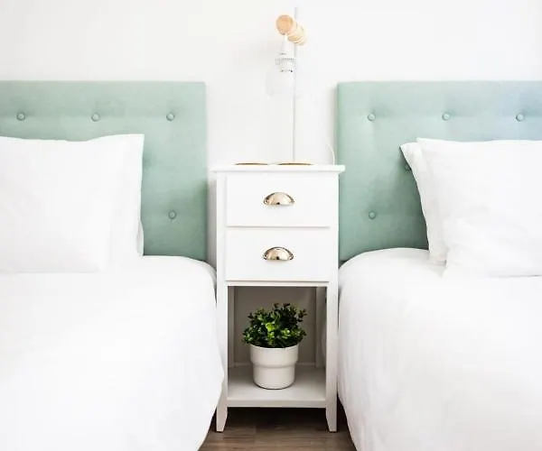 Apartamento Lujoso ático Entre 2 Playas Con Garaje, Terraza, Vistas Y Wifi