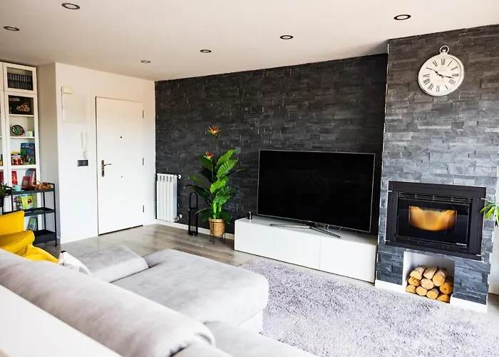 Apartamento Lujoso ático Entre 2 Playas Con Garaje, Terraza, Vistas Y Wifi *