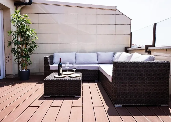 Apartamento Lujoso ático Entre 2 Playas Con Garaje, Terraza, Vistas Y Wifi *