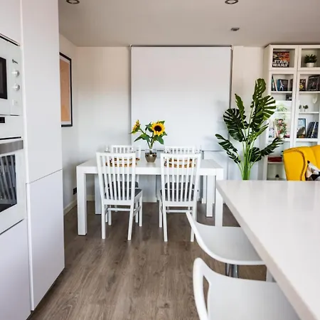 Lujoso Atico Entre 2 Playas Con Garaje, Terraza, Vistas Y Wifi خيخون